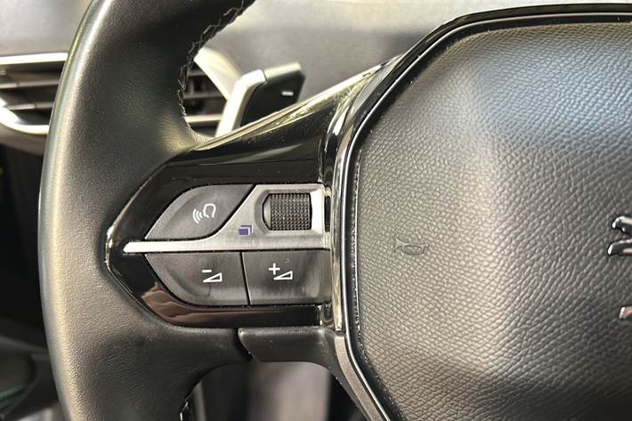 Sølv Peugeot 3008 fra 2021