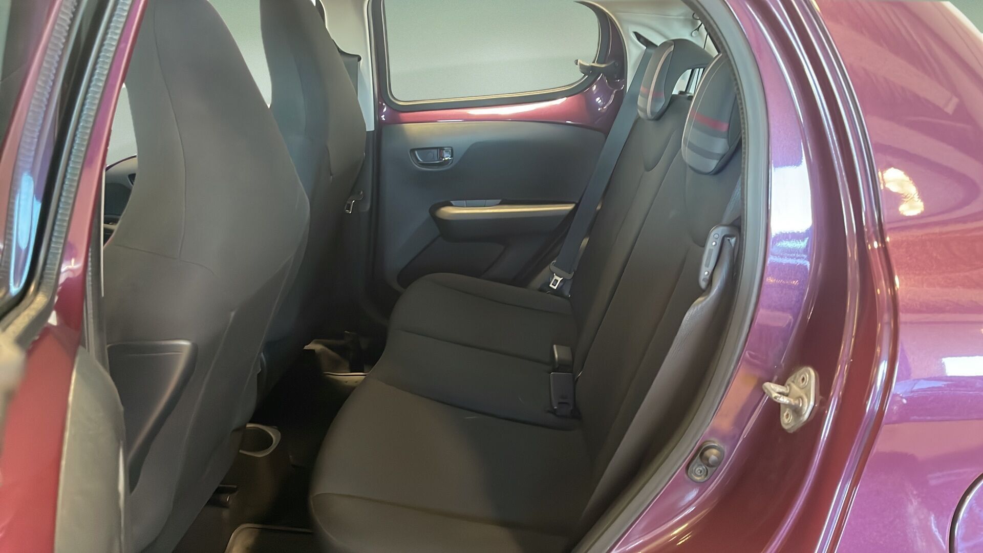 Peugeot 108 1,0 e-Vti Intense 69HK 5d