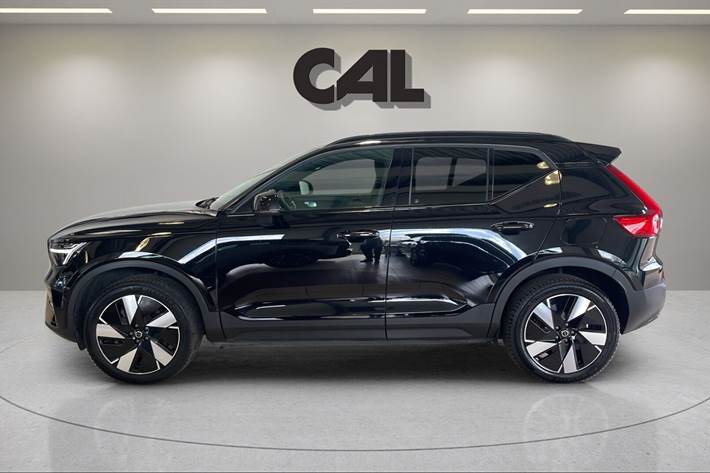 Sort Volvo XC40 fra 2024