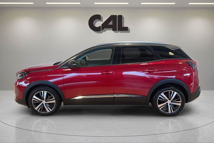 Rød Peugeot 3008 fra 2021