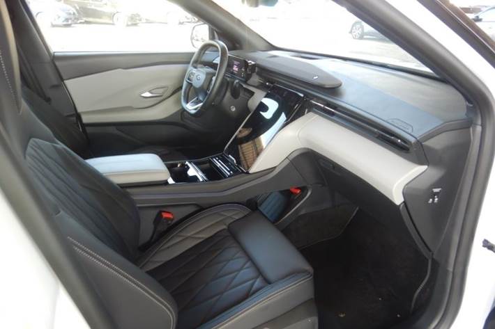 Hvid Ford Explorer fra 2024