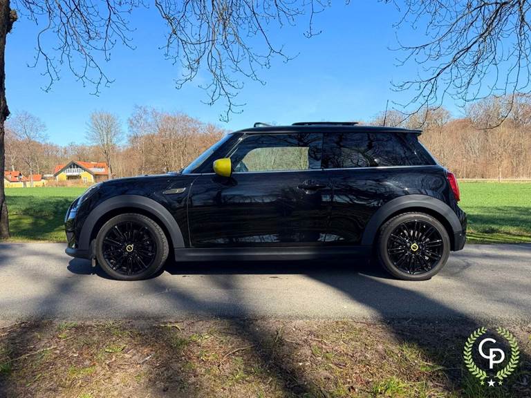 Mini Cooper SE Electric Trim
