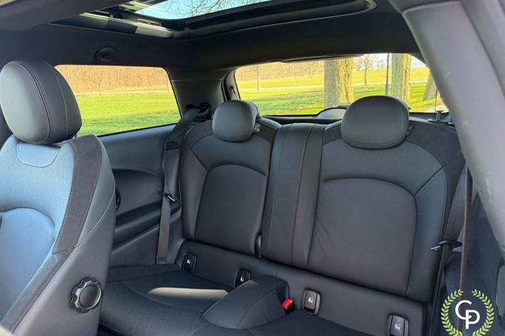 Sort Mini Cooper SE fra 2022