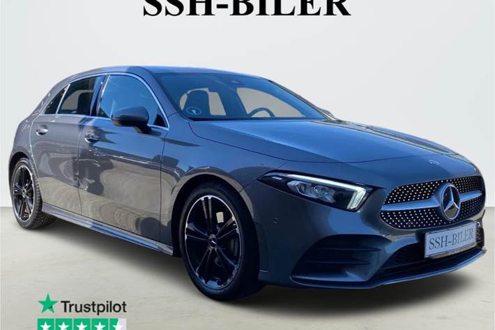 Grå Mercedes A200 fra 2021 set udefra