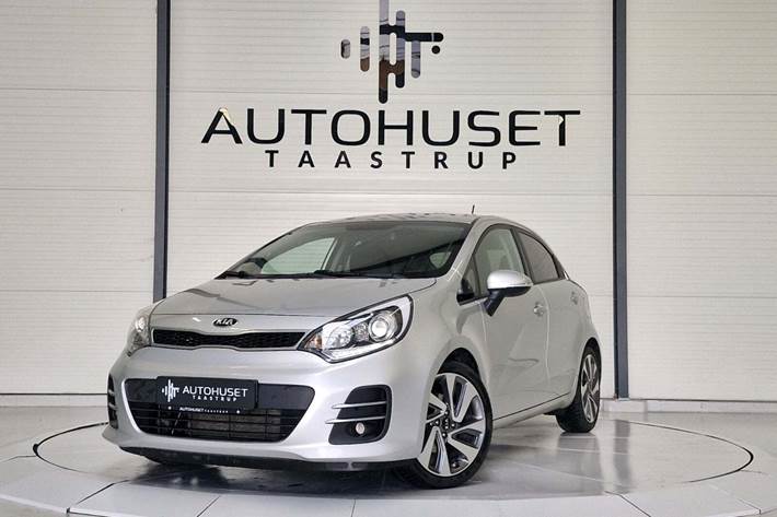 Sølv Kia Rio fra 2016