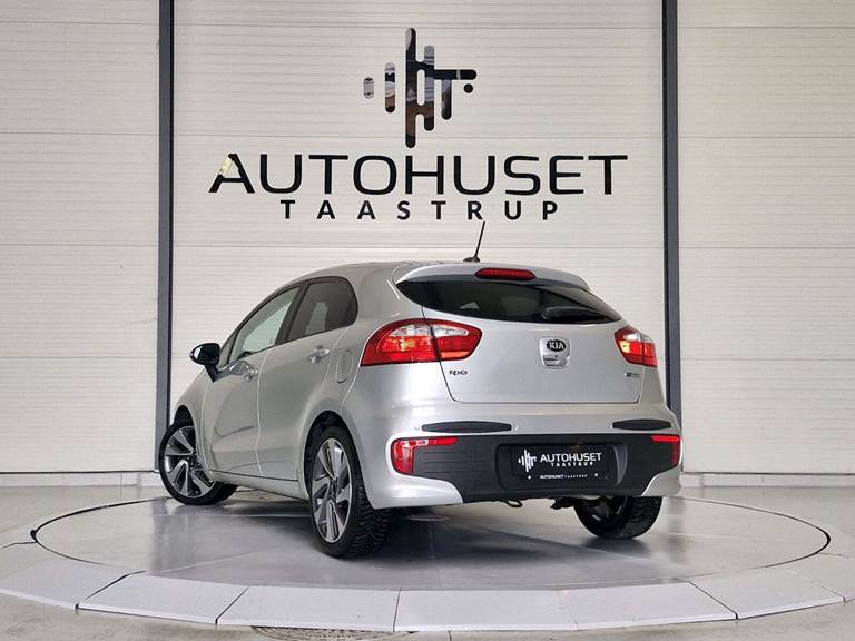 Kia Rio 1,4 CVVT Attraction