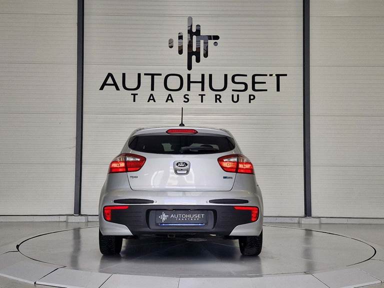 Kia Rio 1,4 CVVT Attraction