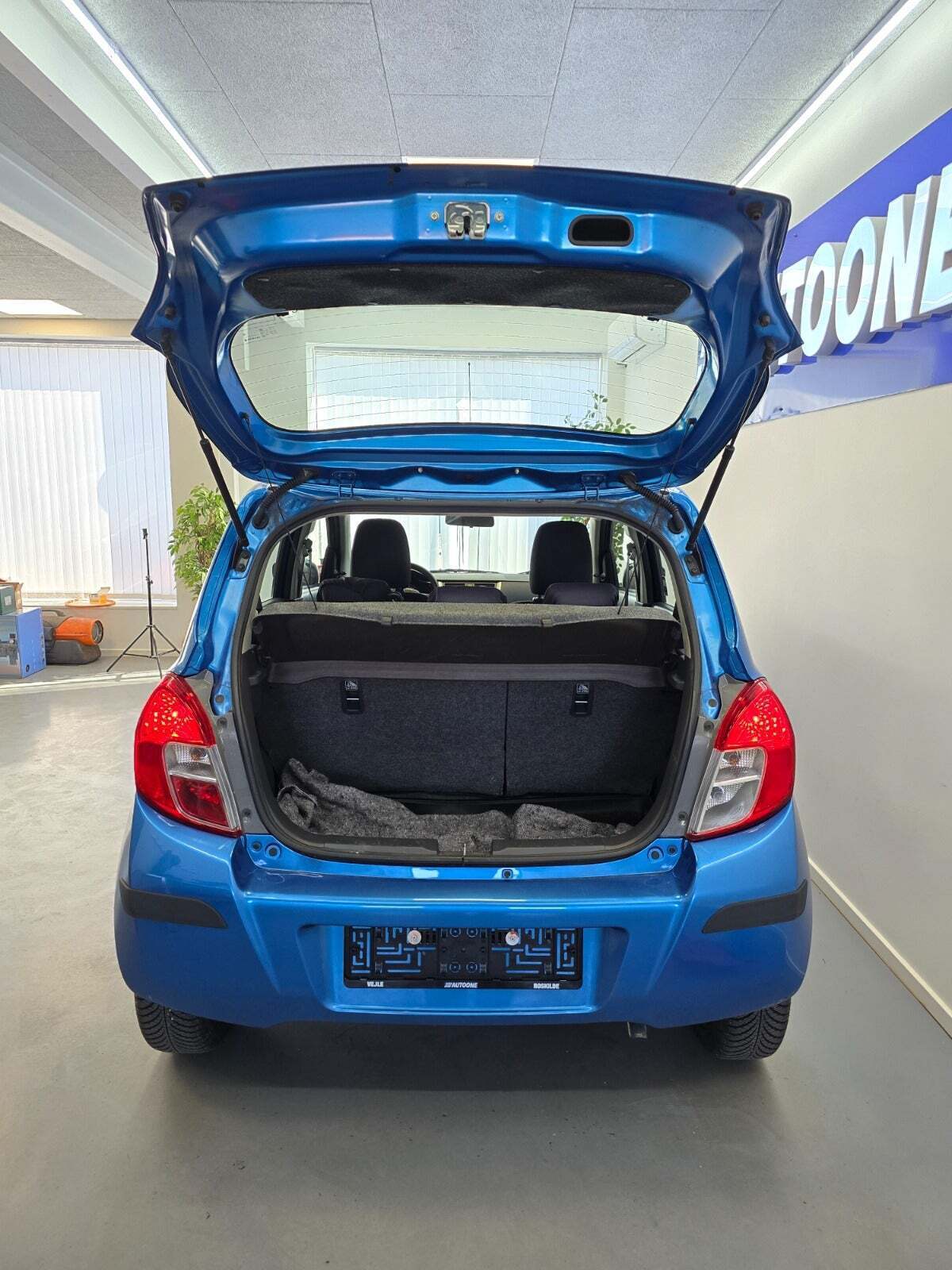 Blå Suzuki Celerio fra 2015