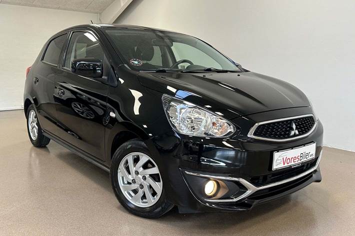 Sort Mitsubishi Space Star fra 2016