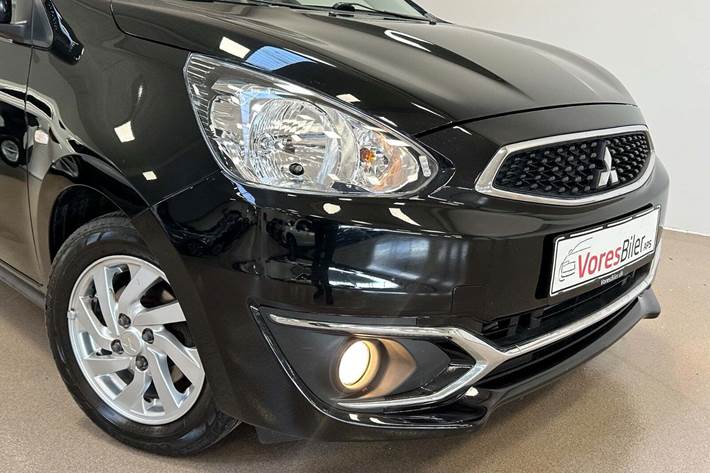 Sort Mitsubishi Space Star fra 2016