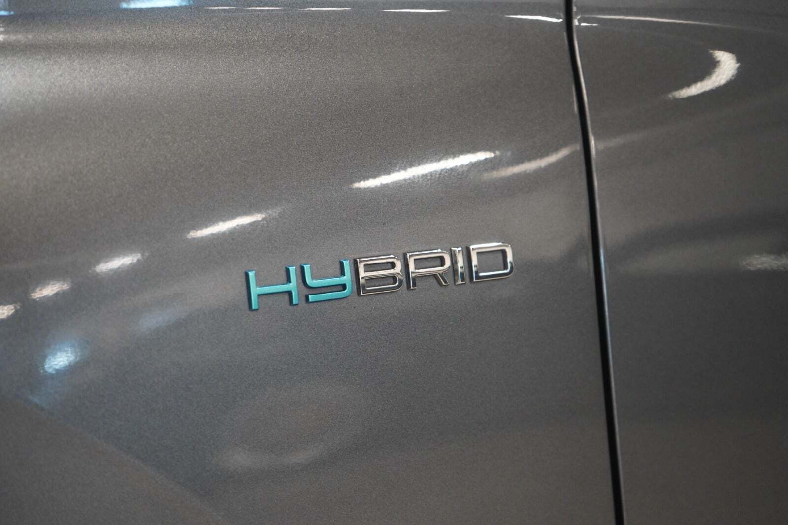 Grå Peugeot 308 fra 2023