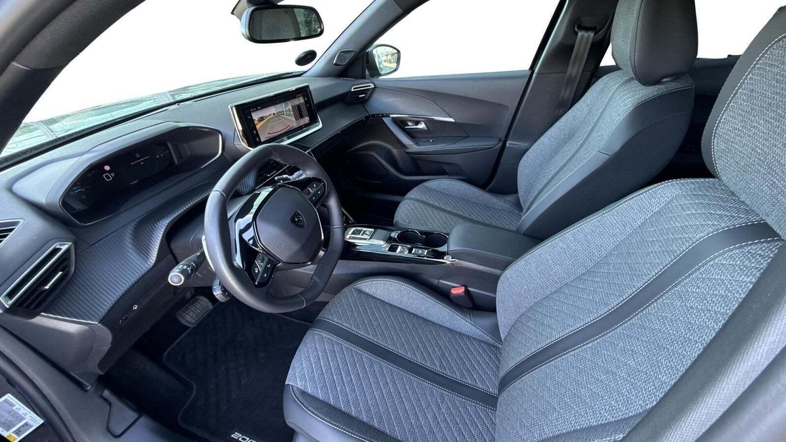 Peugeot 2008 1,2 PureTech 130 Allure EAT8