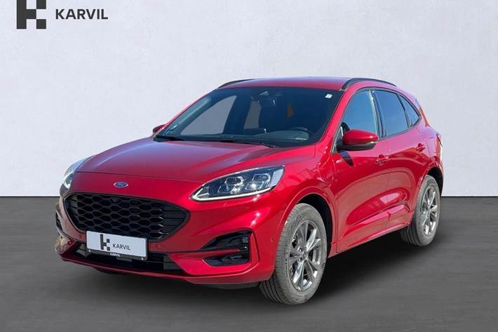 Rød Ford Kuga fra 2021 set udefra