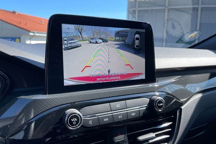 Rød Ford Kuga fra 2021