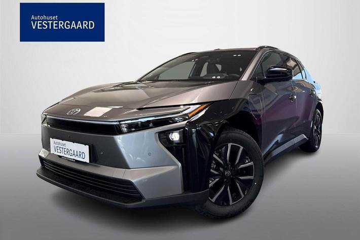 Grå Toyota BZ4X fra 2025 set udefra