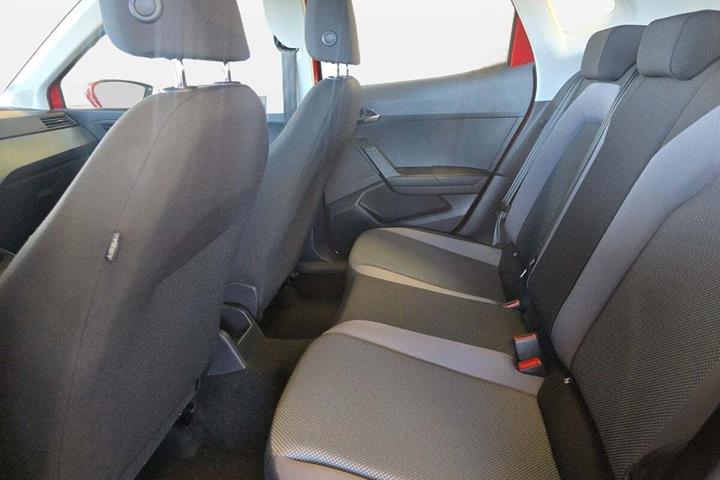 Rød Seat Arona fra 2020