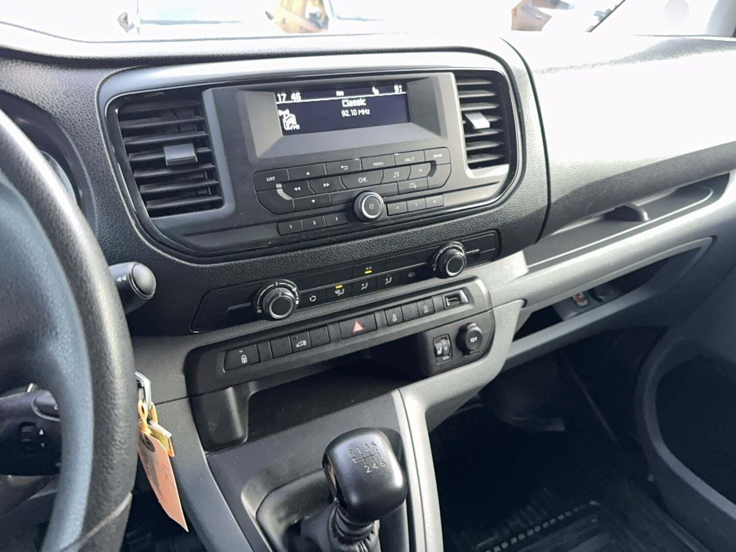 Hvid Toyota ProAce fra 2021