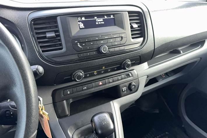 Hvid Toyota ProAce fra 2021