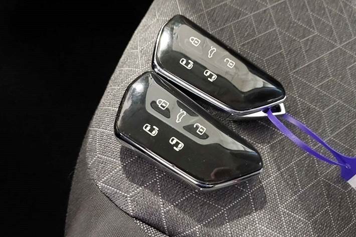 Sølv VW ID.Buzz fra 2023