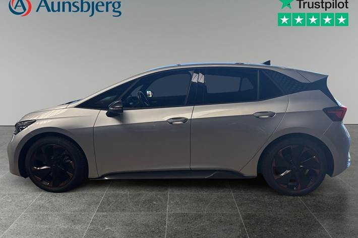 Sølv Cupra Born fra 2023