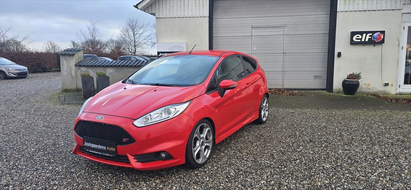 Ford Fiesta FORD FIESTA ST 1.6 (182 HK)