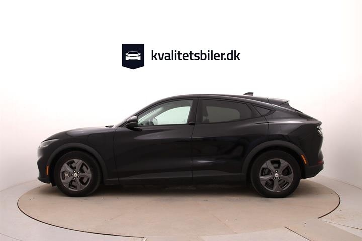 Sort Ford Mustang Mach-E fra 2022