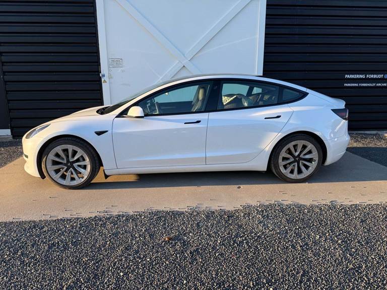 Tesla Model 3 Standard Range+ RWD