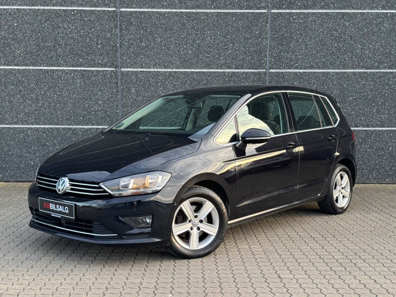 Sort VW Golf Sportsvan fra 2015