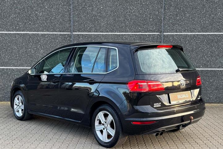 Sort VW Golf Sportsvan fra 2015