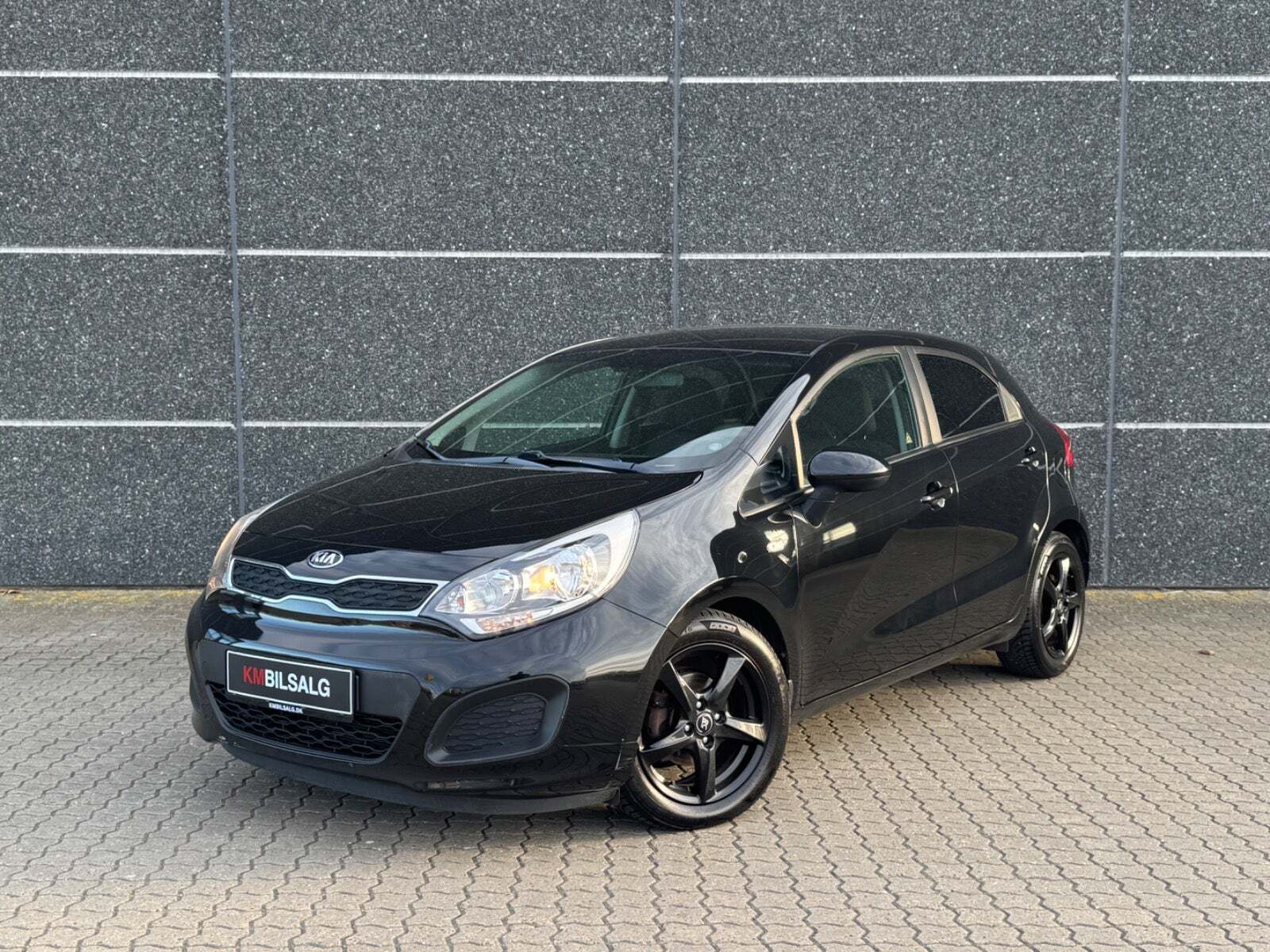 Sort Kia Rio fra 2014