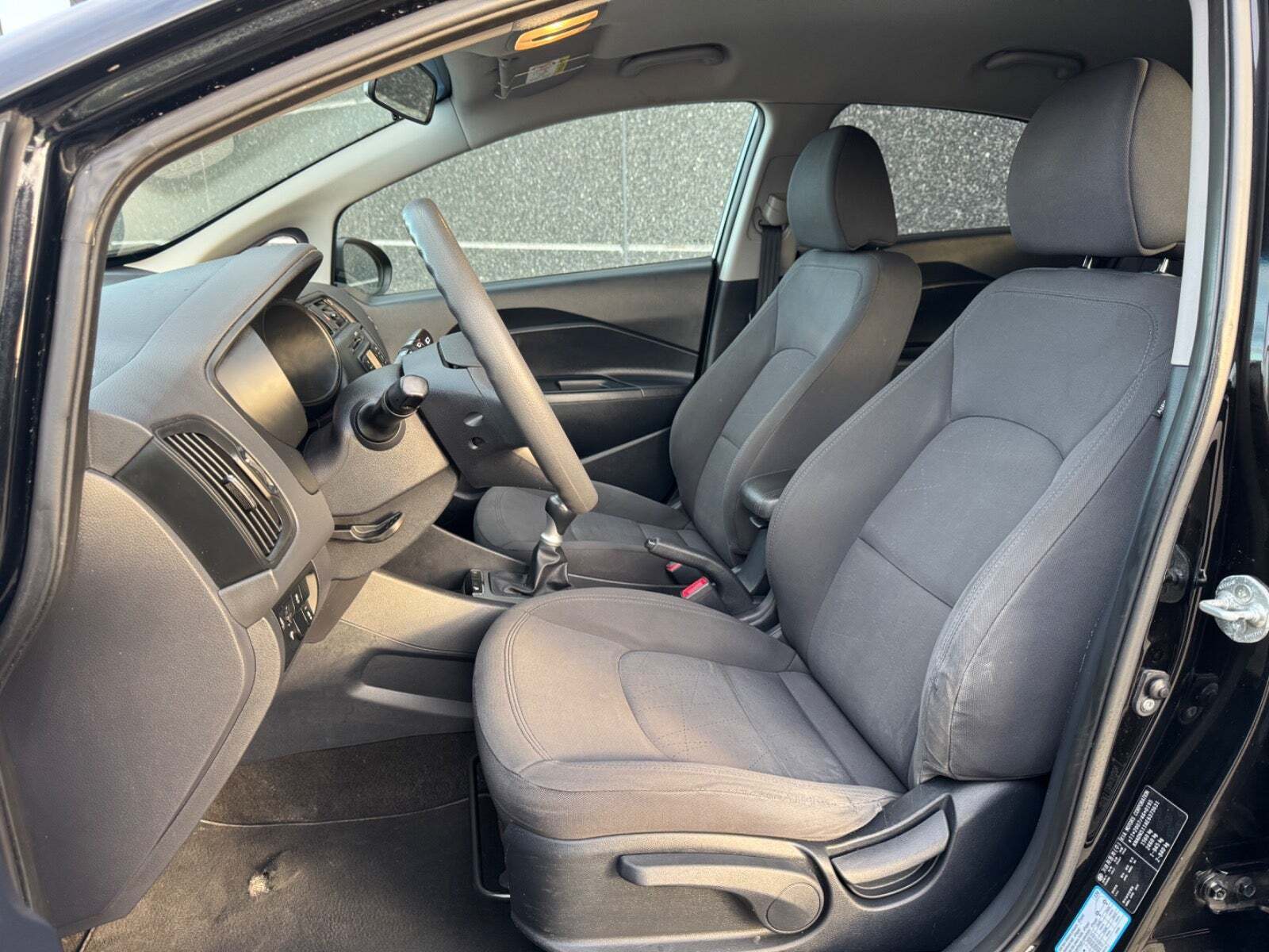 Sort Kia Rio fra 2014