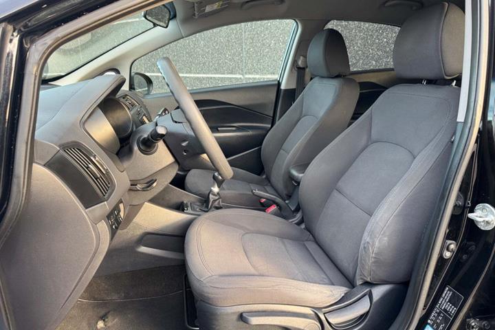 Sort Kia Rio fra 2014