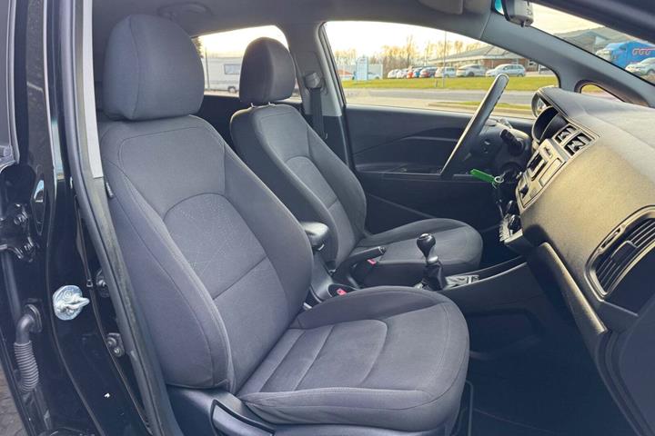 Sort Kia Rio fra 2014