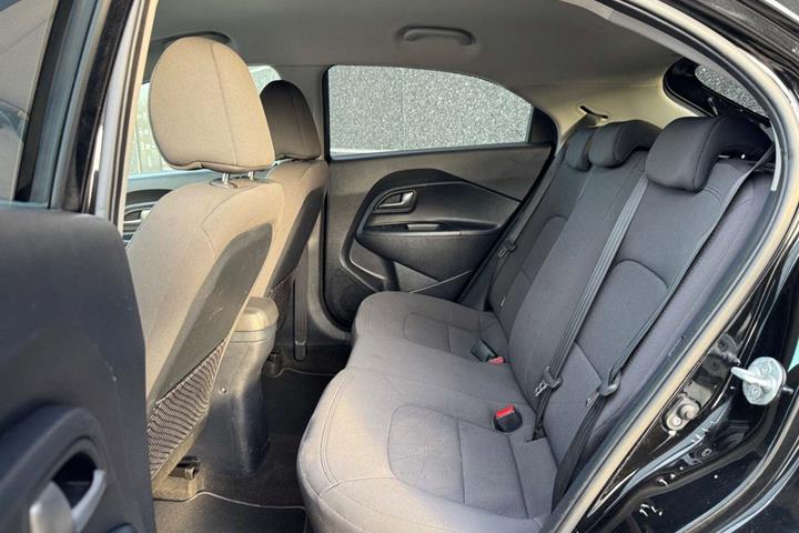 Sort Kia Rio fra 2014