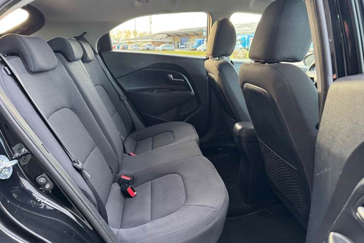 Sort Kia Rio fra 2014