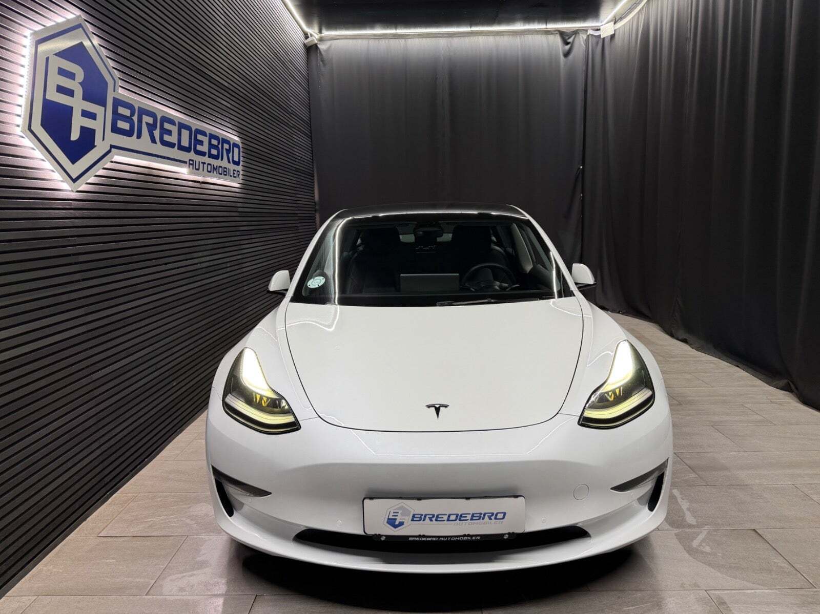 Tesla Model 3 Long Range AWD
