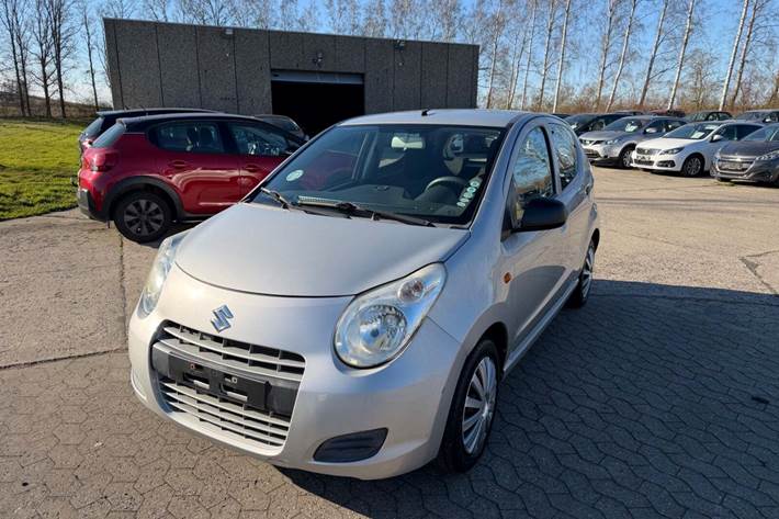 Grøn Suzuki Alto fra 2014
