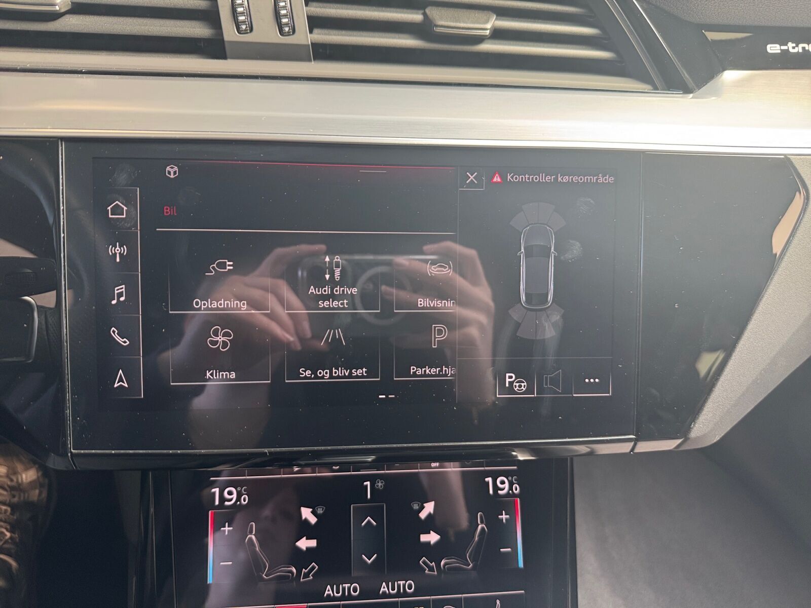 Sort Audi e-tron fra 2022