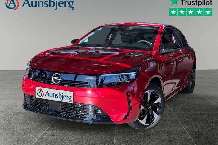 Rød Opel Corsa-e fra 2025 set udefra