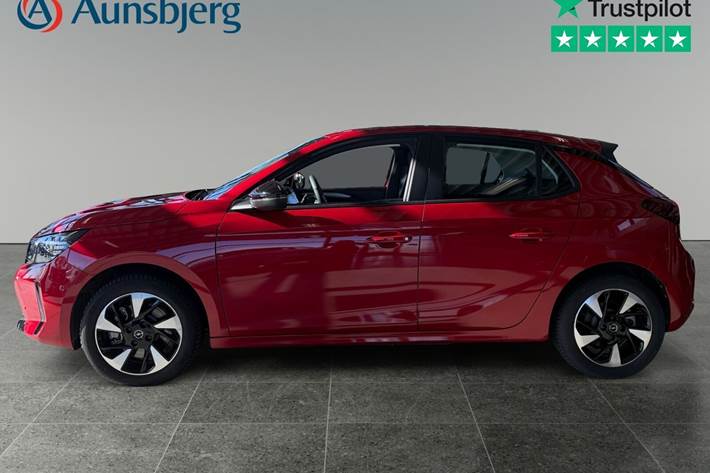 Rød Opel Corsa-e fra 2025