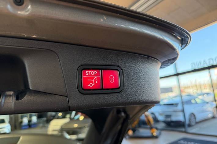 Grå Mercedes EQA250 fra 2021