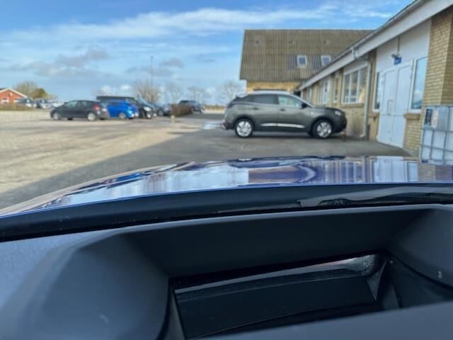 Blå BMW BMW fra 2024