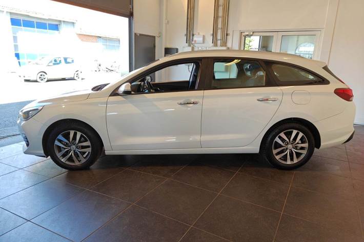 Hvid Hyundai i30 fra 2018