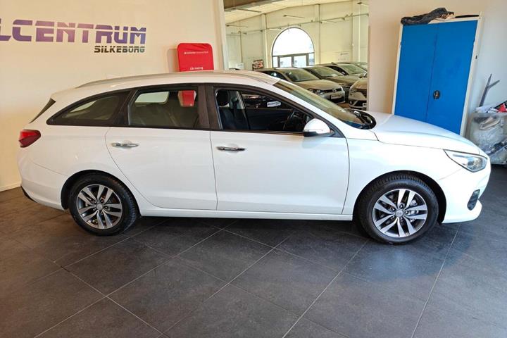 Hvid Hyundai i30 fra 2018