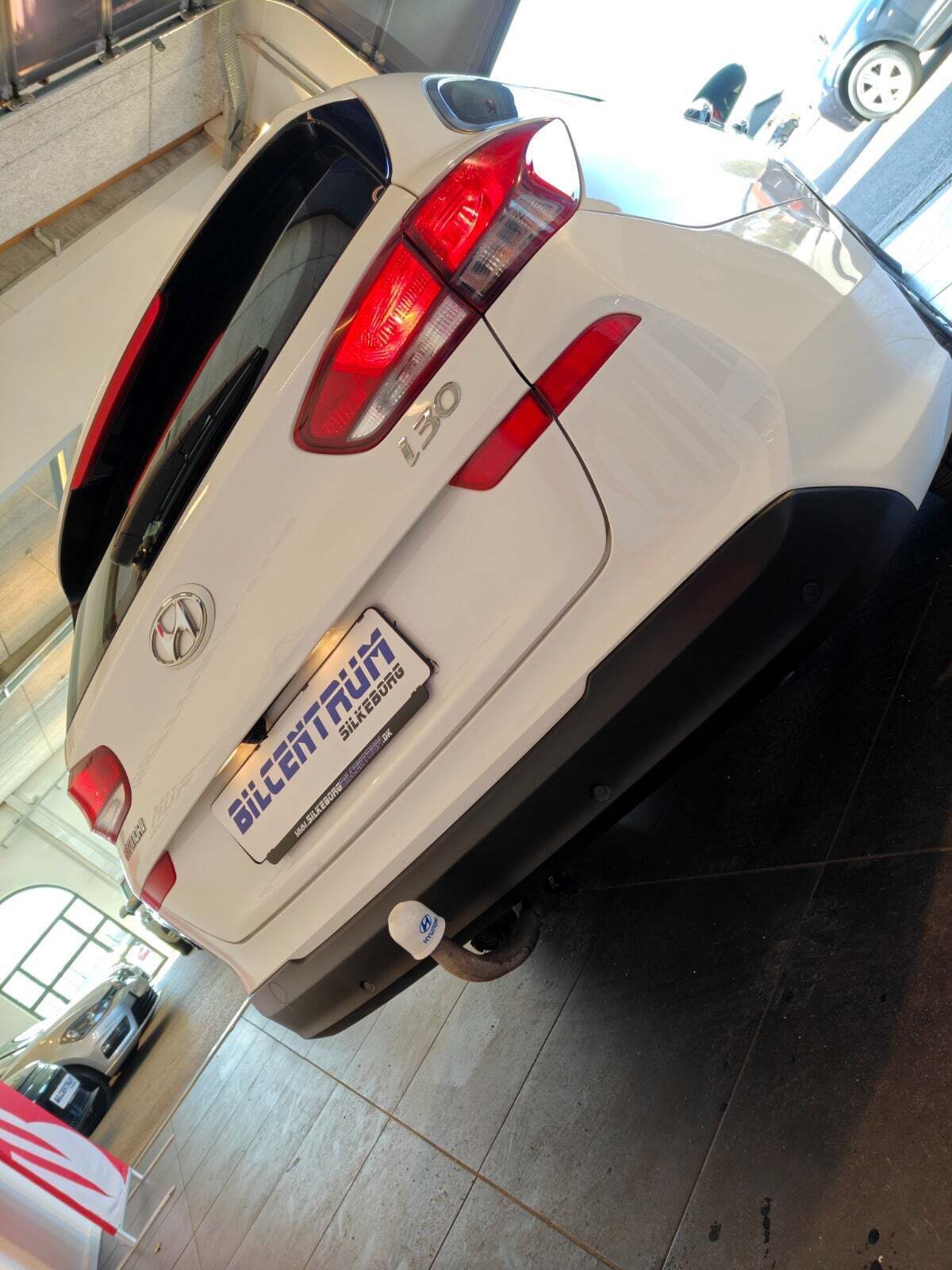 Hvid Hyundai i30 fra 2018