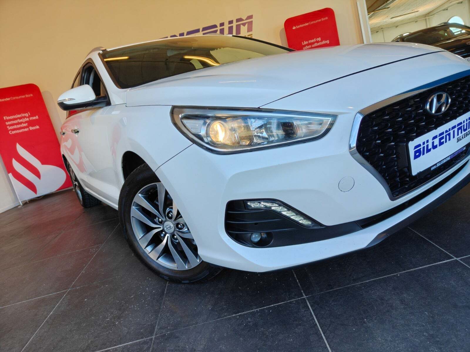 Hvid Hyundai i30 fra 2018