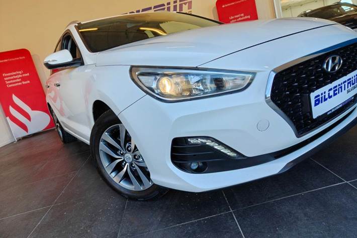 Hvid Hyundai i30 fra 2018