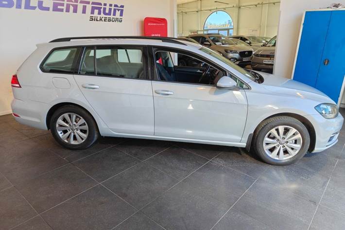 Hvid VW Golf VII fra 2017