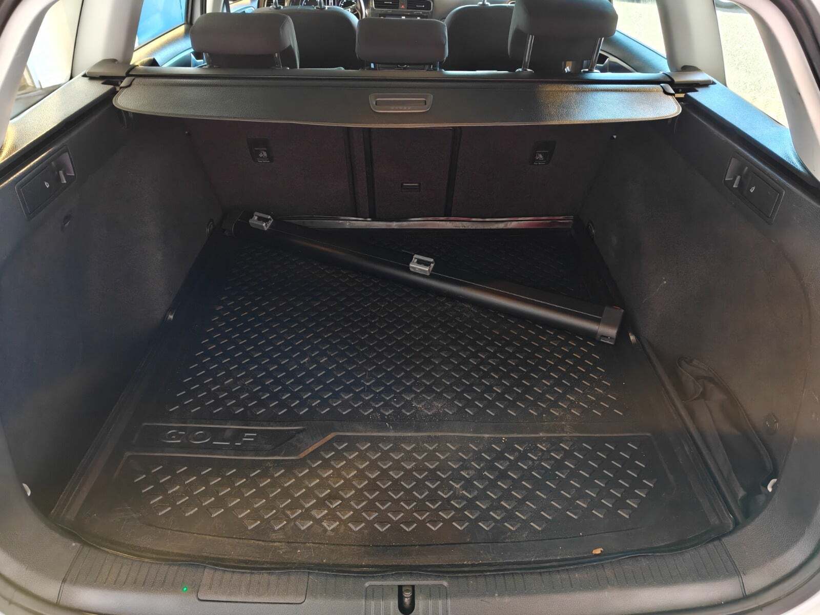 Hvid VW Golf VII fra 2017