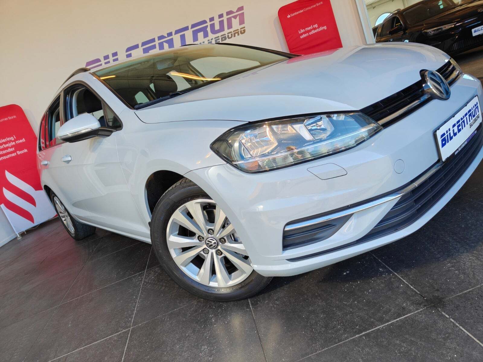 Hvid VW Golf VII fra 2017